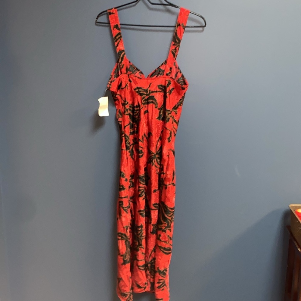 NWT DEADSTOCK EXPRESSIONS CALIFORNIA DYNASTY VINTAGE SIZE MED REDBLACK NIGHTGOWN - Picture 11 of 12